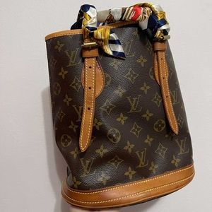 Petit Bucket Bag Monogaram